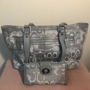 Authentic Coach Grey Signature
